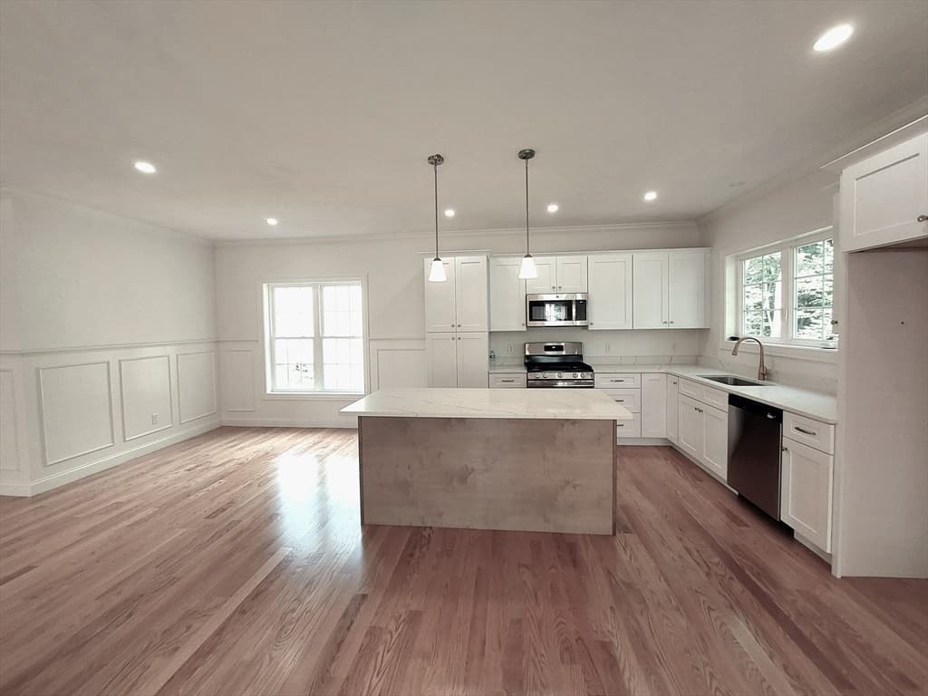 Single Family Residence at 16B Crownshield # 16B, Uxbridge MA 01569, photo 5 of 18