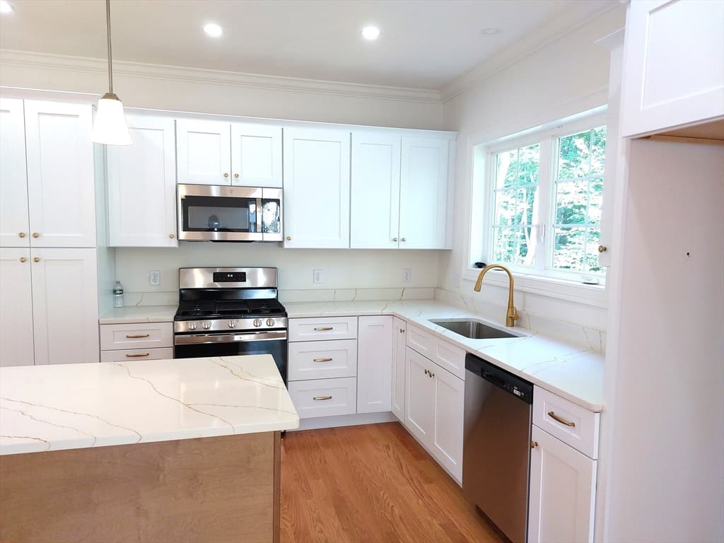 Single Family Residence at 16B Crownshield # 16B, Uxbridge MA 01569, photo 4 of 18