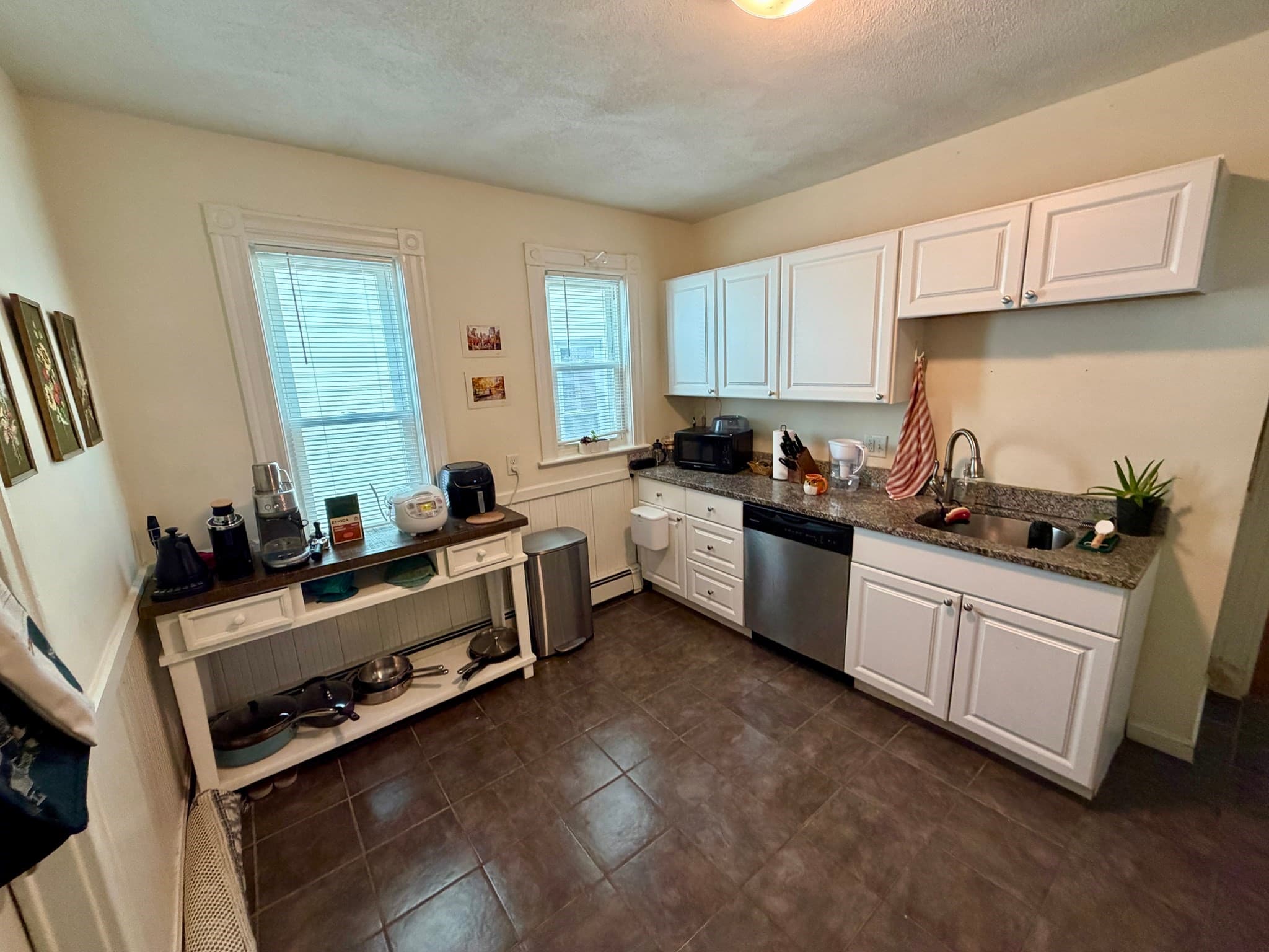 3 Family at 5 Partridge Avenue, Somerville MA 02145, photo 5 of 11