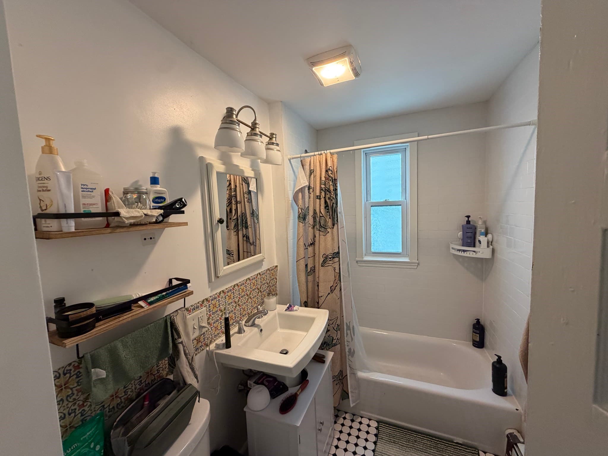 3 Family at 5 Partridge Avenue, Somerville MA 02145, photo 9 of 11