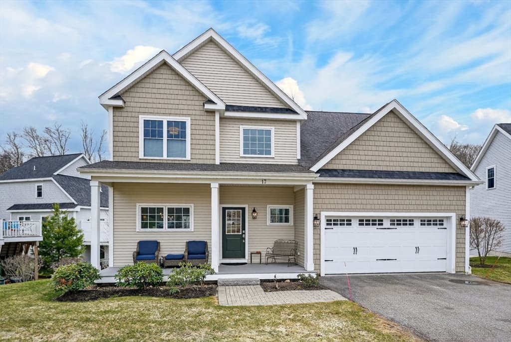17 Stonebrook Ct, Southborough MA 01772