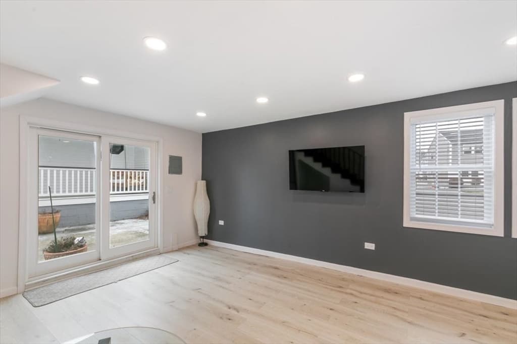 Single Family Residence at 18 Sherman Pl, Woburn MA 01801, Woburn, photo 30 of 40