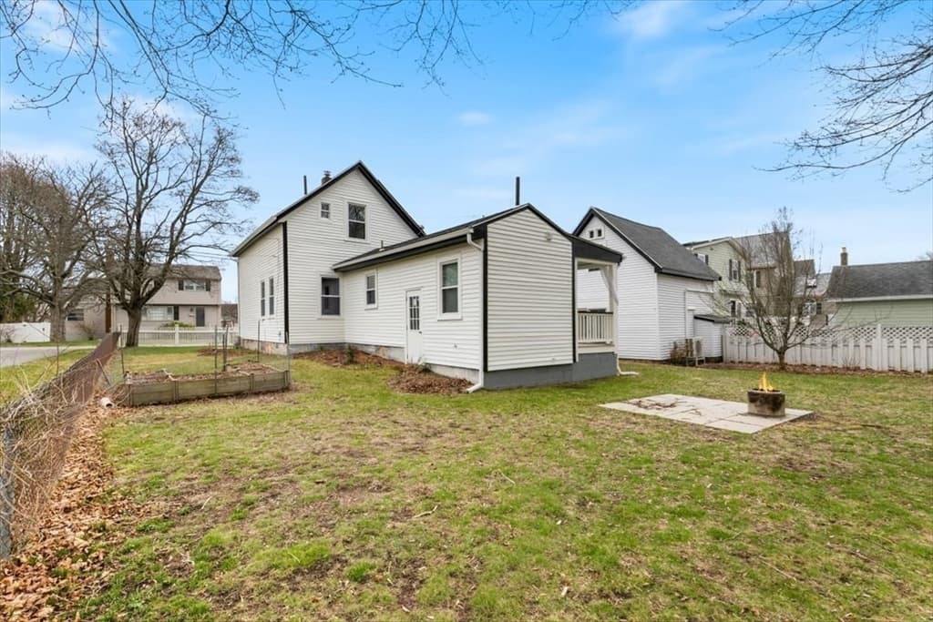 Single Family Residence at 18 Sherman Pl, Woburn MA 01801, Woburn, photo 37 of 40