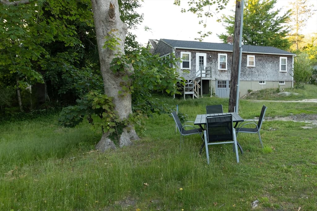 Single Family Residence at 9 Cricket Ln, Falmouth MA 02543, photo 7 of 20