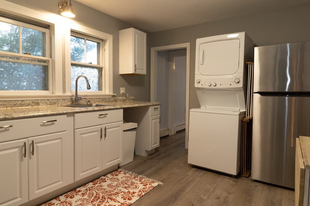 Single Family Residence at 9 Cricket Ln, Falmouth MA 02543, photo 14 of 20