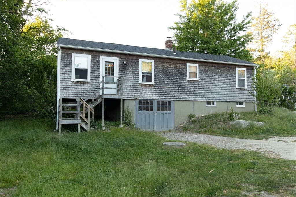 Single Family Residence at 9 Cricket Ln, Falmouth MA 02543, photo 18 of 20