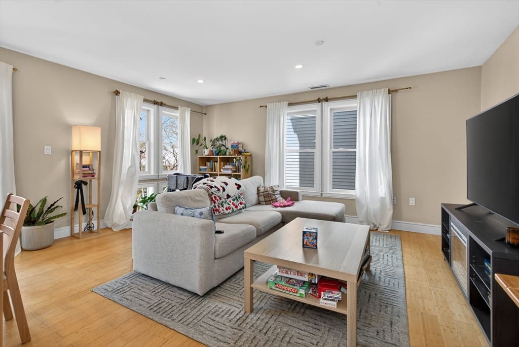 Condominium at 2 Boylston # 1, Boston MA 02130, photo 8 of 20