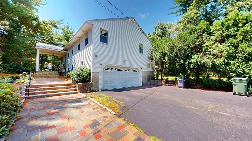 Single Family Residence at 22 Starview Dr, Sudbury MA 01776, photo 6 of 40