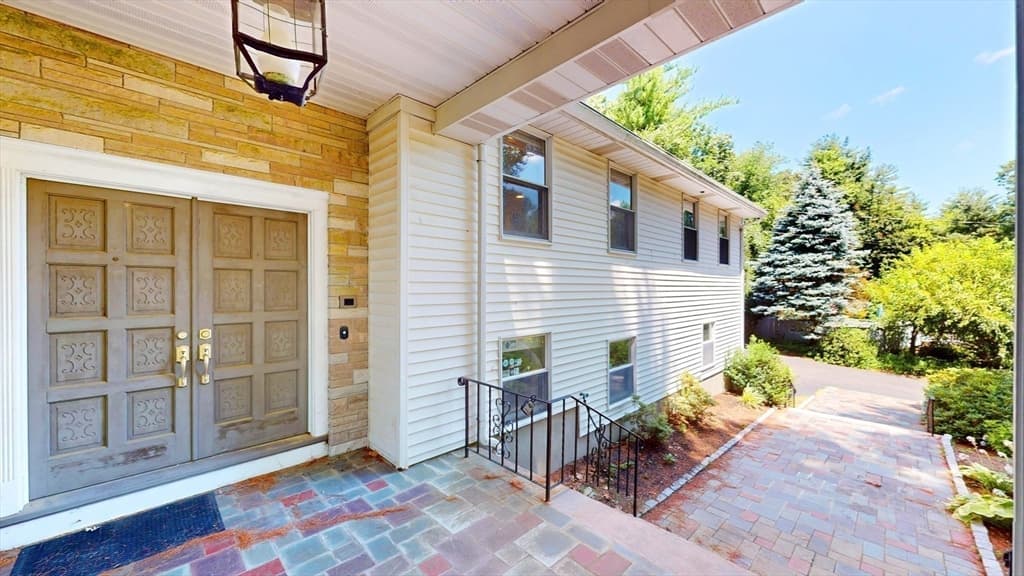 Single Family Residence at 22 Starview Dr, Sudbury MA 01776, photo 7 of 40