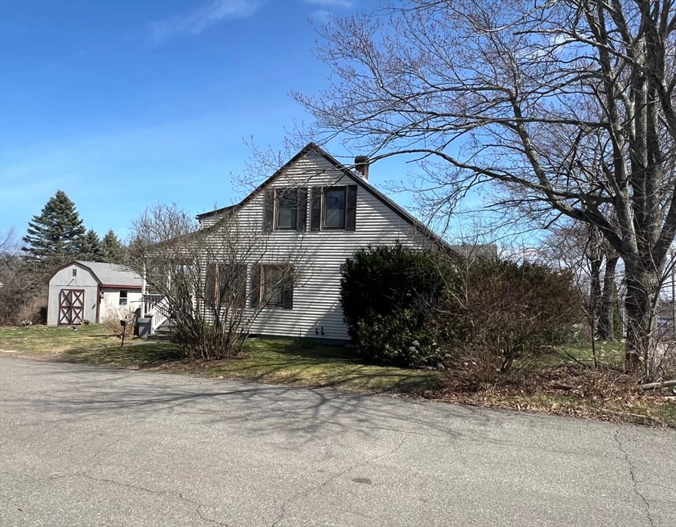 Multi Family at 149 Lake St, Webster MA 01570, photo 8 of 8