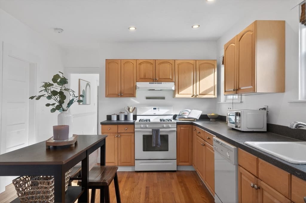 102 Grant # B, Somerville MA 02145 photo 12