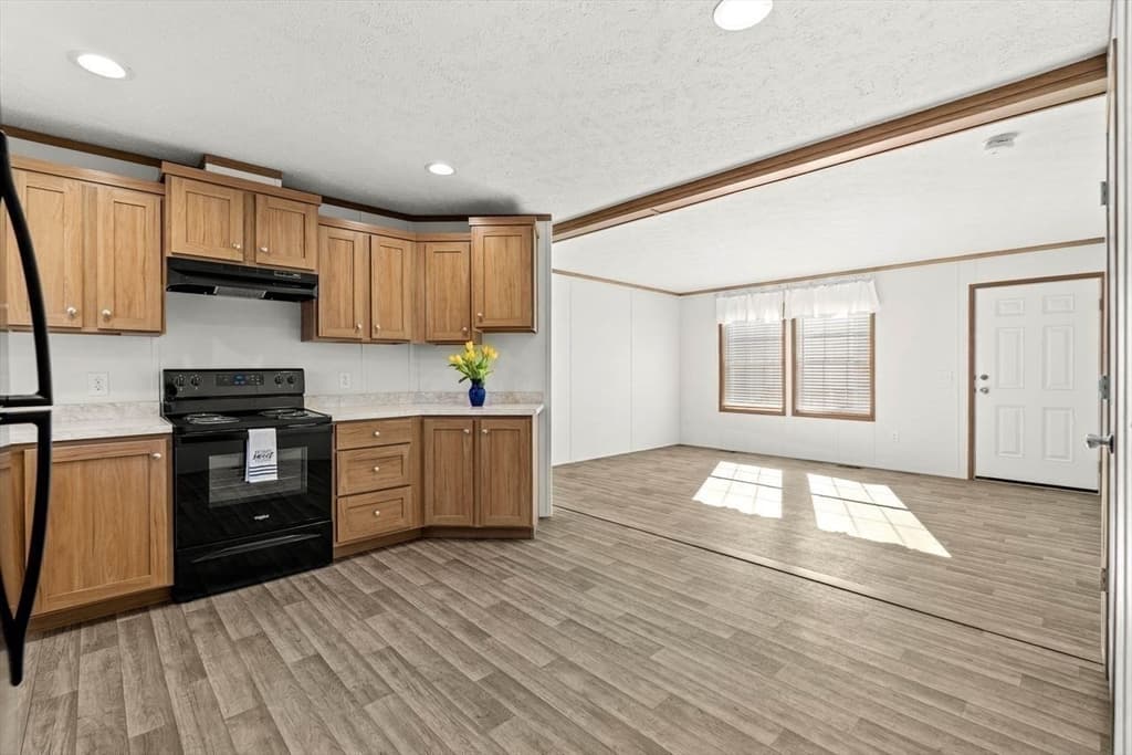 200 North St # B, Danvers MA 01923