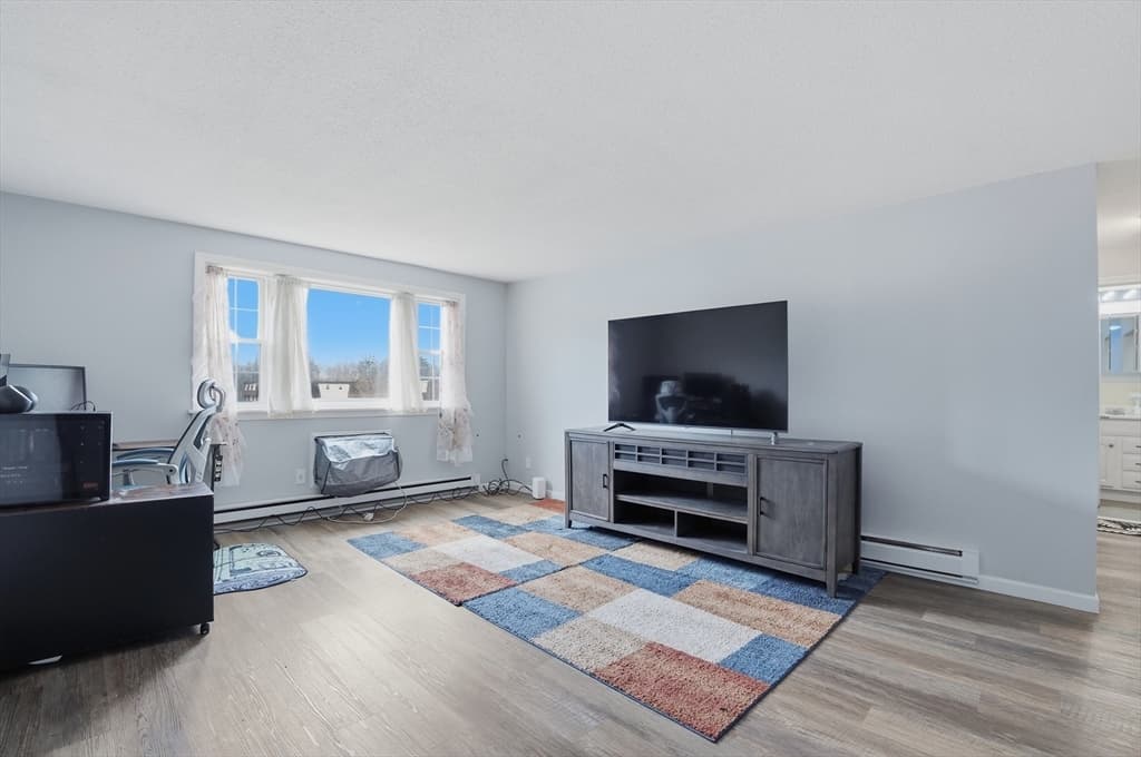 180 Main Street # B34, Bridgewater MA 02324