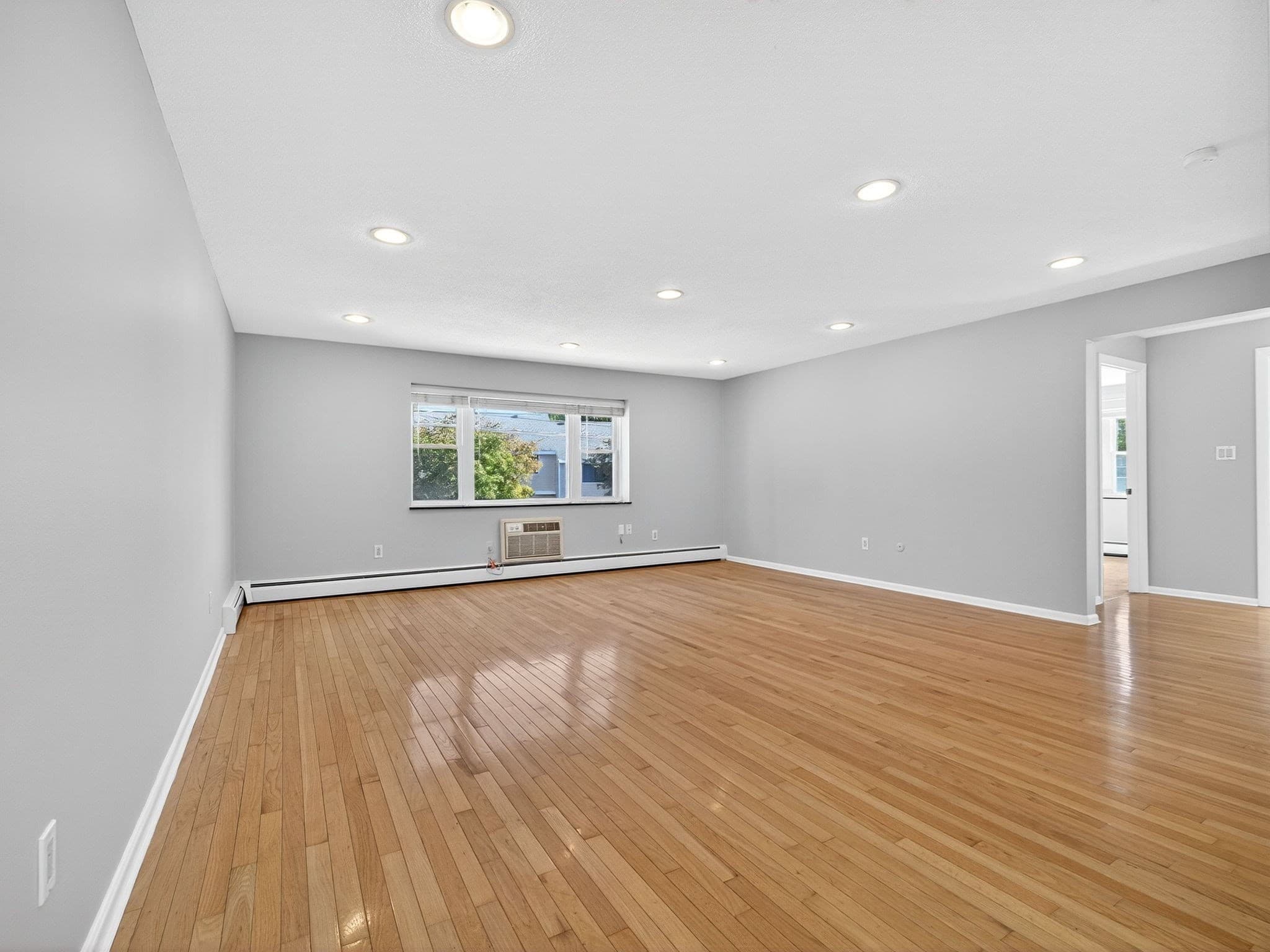 Condominium at 2323 Washington St # 6, Newton MA 02462, Newton, photo 7 of 22