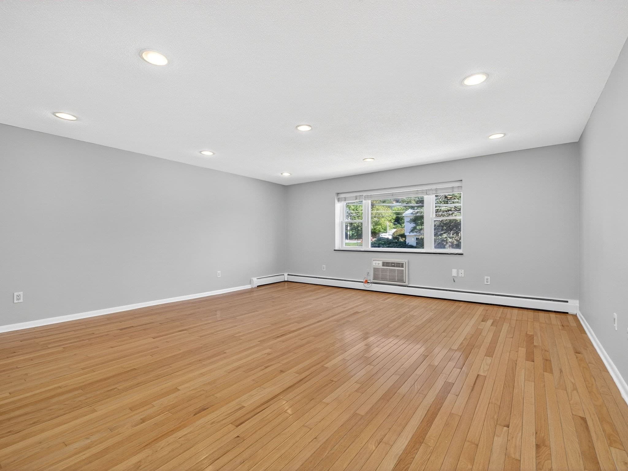 Condominium at 2323 Washington St # 6, Newton MA 02462, Newton, photo 8 of 22