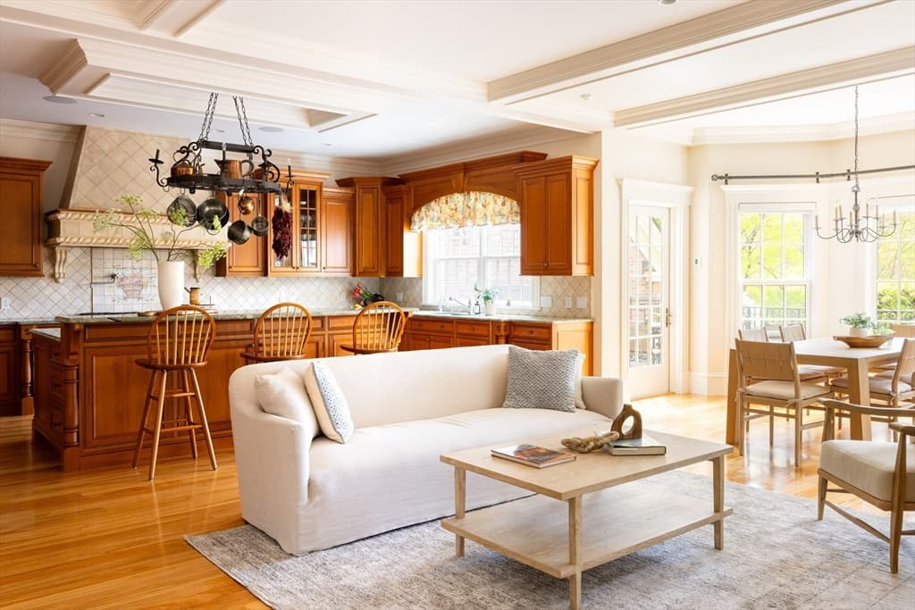 Single Family Residence at 148 Dartmouth Street, Newton MA 02465, photo 6 of 35