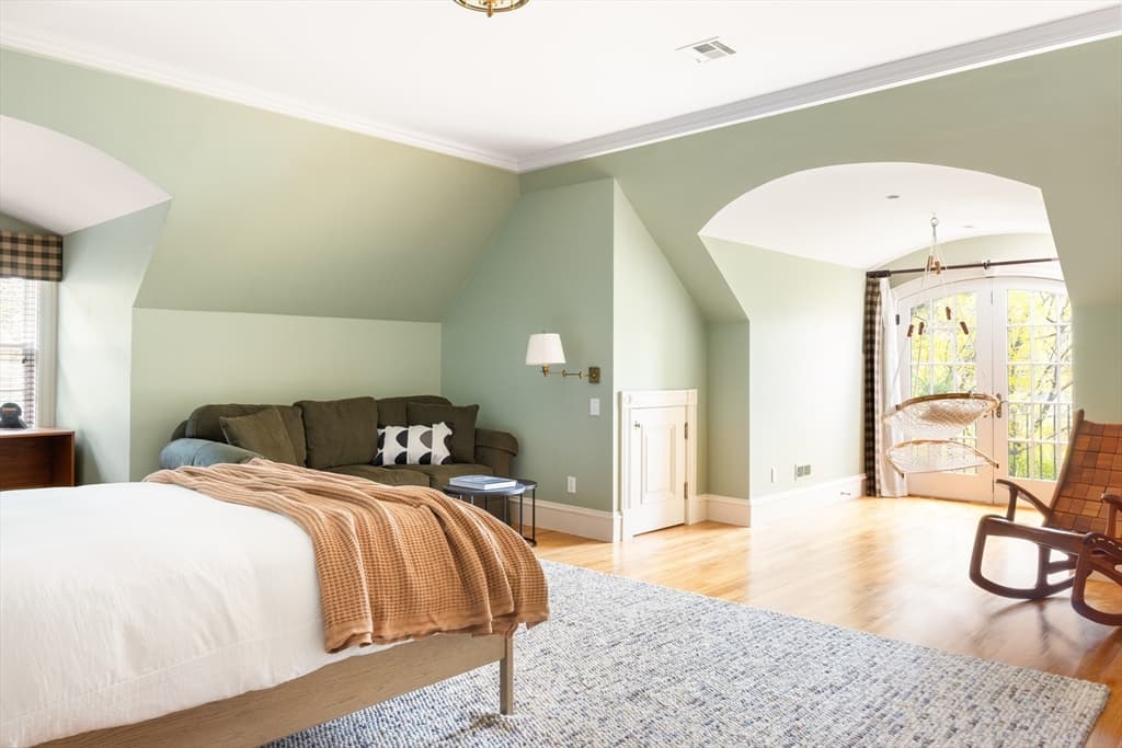 Single Family Residence at 148 Dartmouth Street, Newton MA 02465, photo 18 of 35