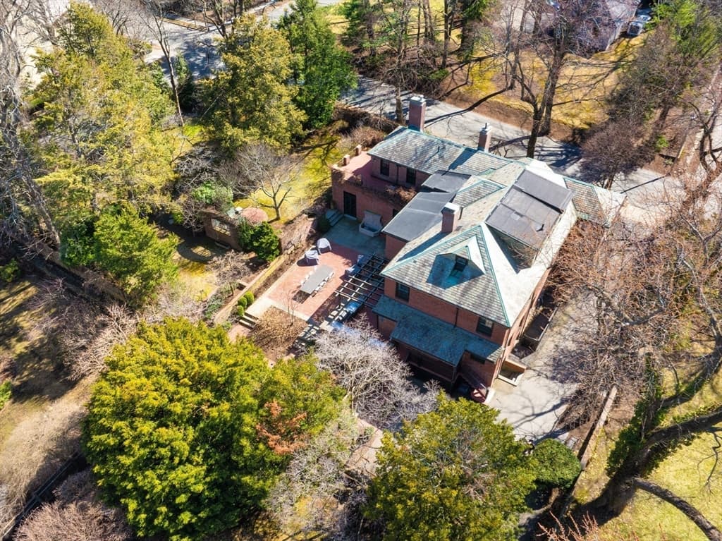 39 Worthington Rd, Brookline MA 02446 photo 2