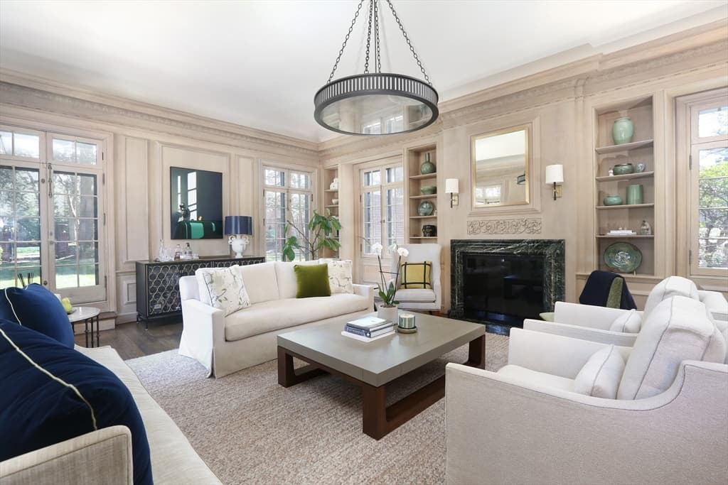 39 Worthington Rd, Brookline MA 02446