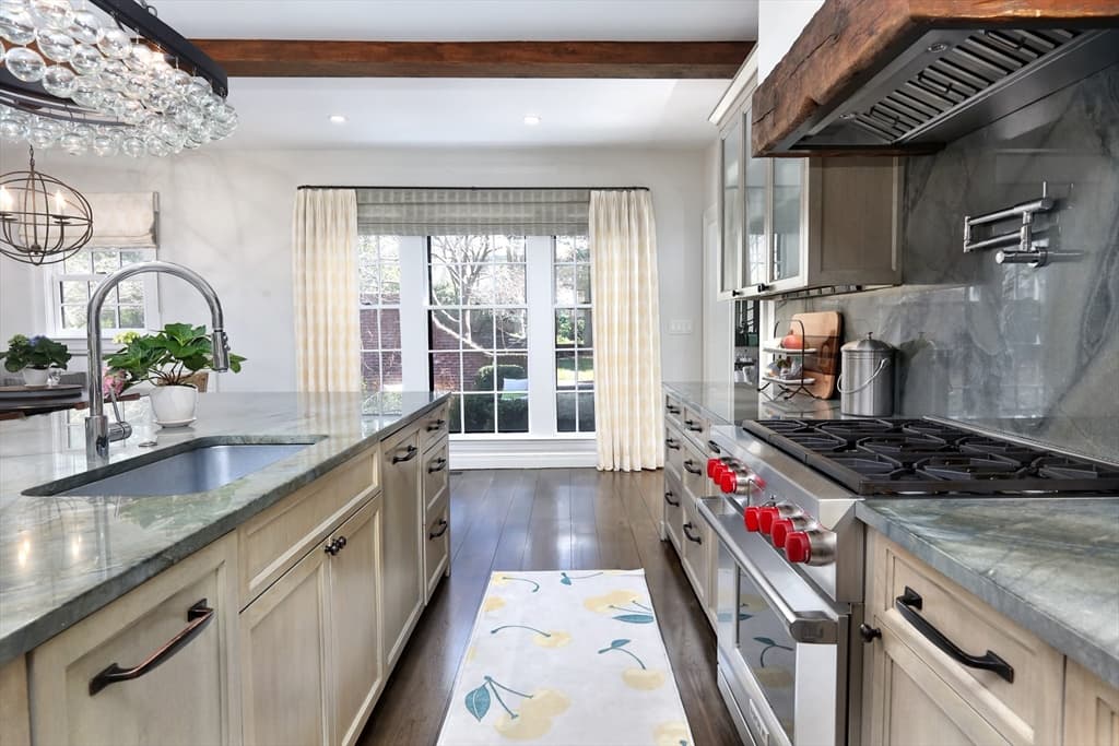 39 Worthington Rd, Brookline MA 02446 photo 10