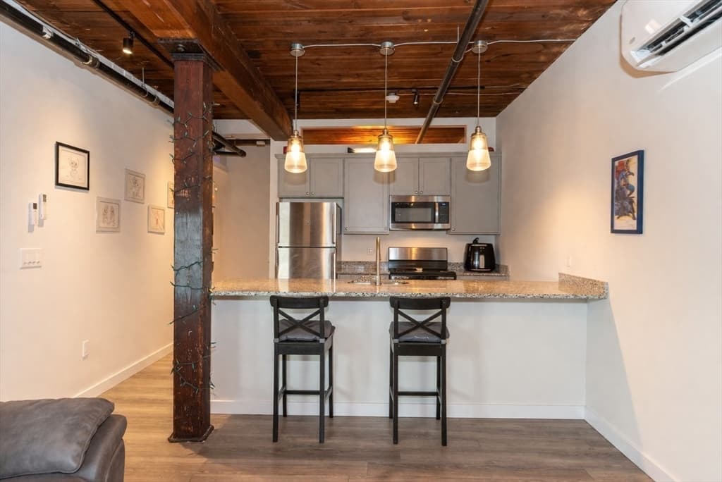 55 Sterling St # 305, Clinton MA 01510 photo 4