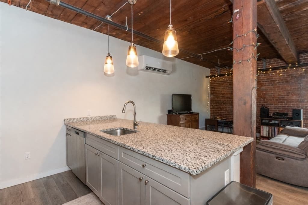 55 Sterling St # 305, Clinton MA 01510 photo 8
