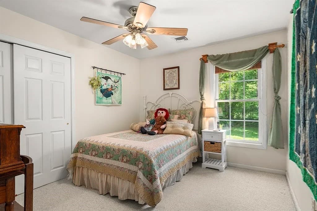 Single Family Residence at 31 Swing Drive, Berkley MA 02779, Berkley, photo 17 of 30