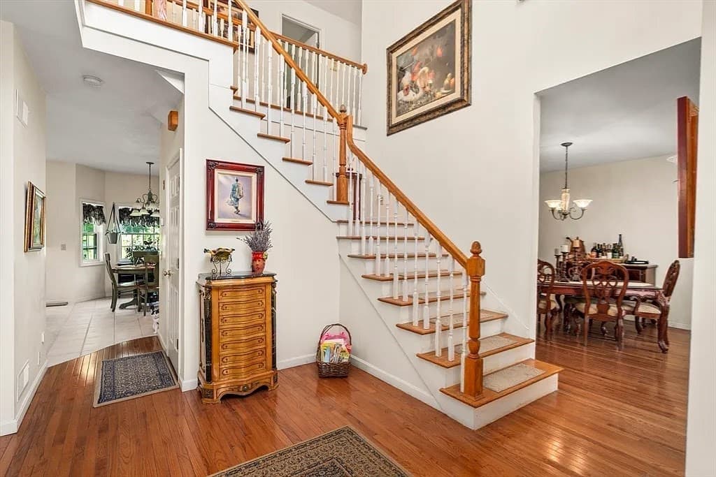 Single Family Residence at 31 Swing Drive, Berkley MA 02779, Berkley, photo 3 of 30