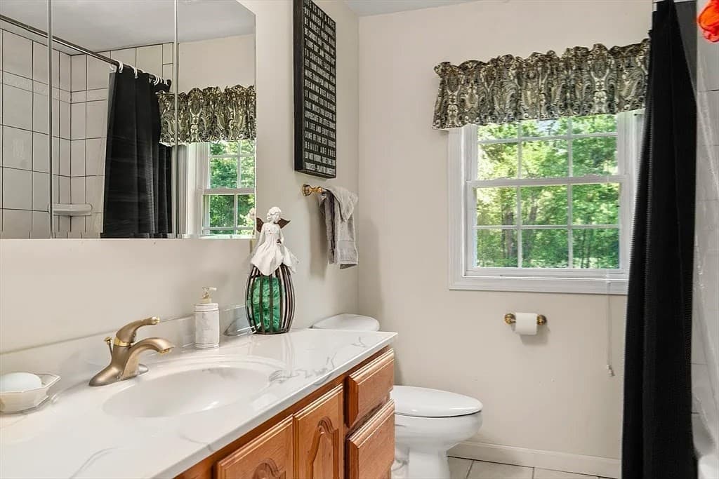 Single Family Residence at 31 Swing Drive, Berkley MA 02779, Berkley, photo 18 of 30