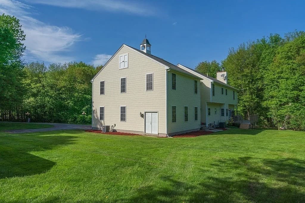 Single Family Residence at 31 Swing Drive, Berkley MA 02779, Berkley, photo 25 of 30