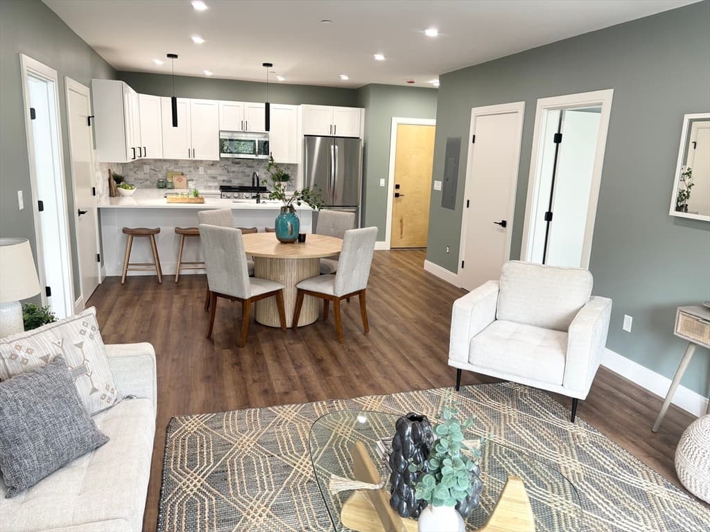 Condominium at 1391 Main Street # 305, Walpole MA 02081, photo 13 of 31