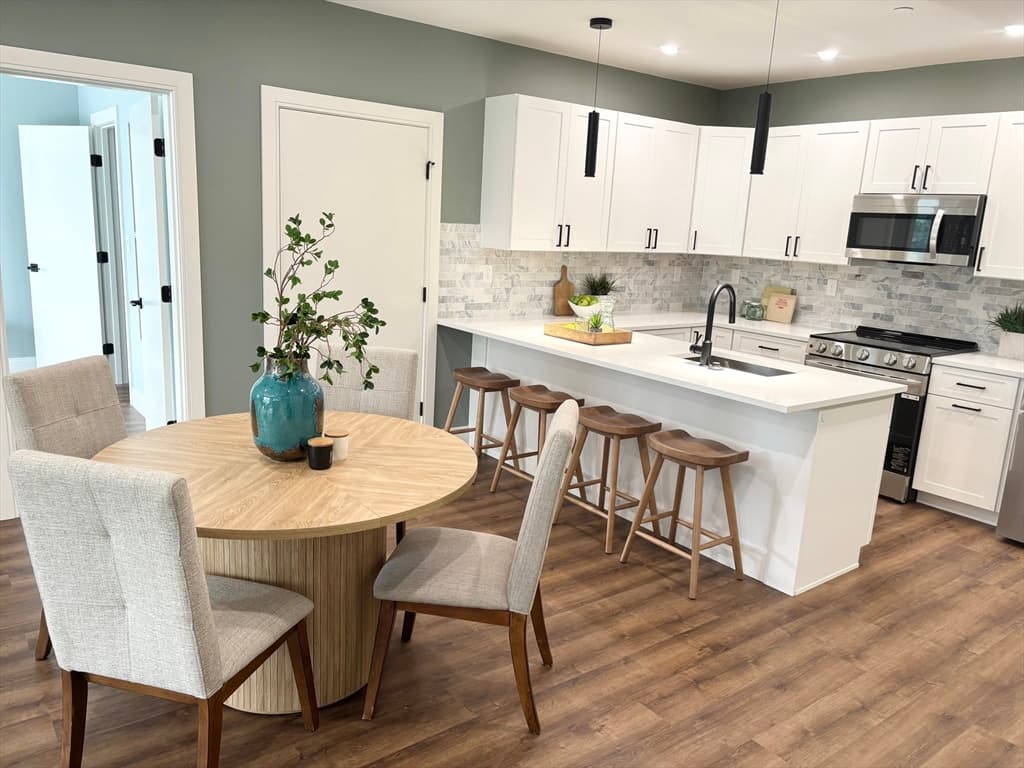 Condominium at 1391 Main Street # 305, Walpole MA 02081, photo 7 of 31
