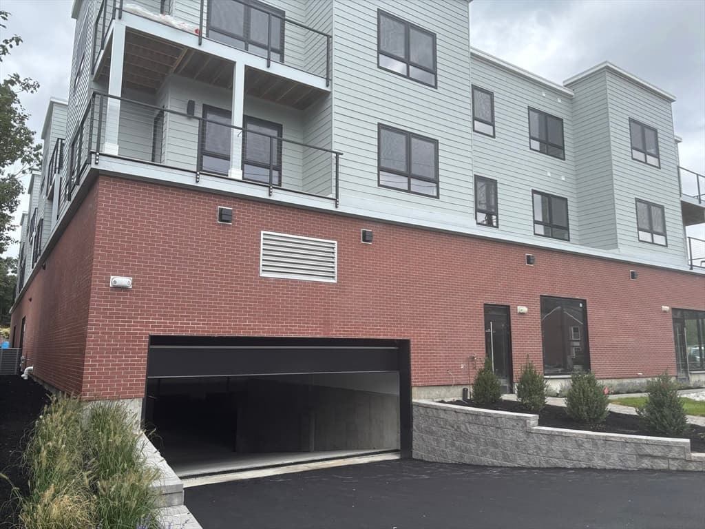 Condominium at 1391 Main Street # 305, Walpole MA 02081, photo 29 of 31