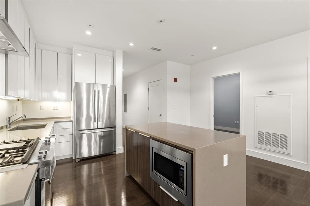 Condominium at 2 W 6th St # 108, Boston MA 02127, photo 6 of 20