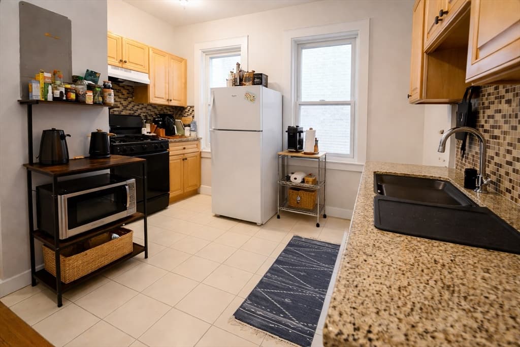 Condominium at 956 Cambridge St # 3, Cambridge MA 02141, Cambridge, photo 5 of 12