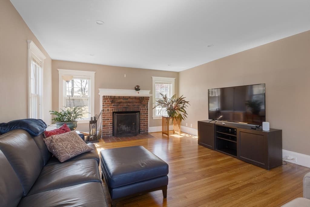 Single Family Residence at 428 Boylston St, Brookline MA 02445, photo 3 of 27