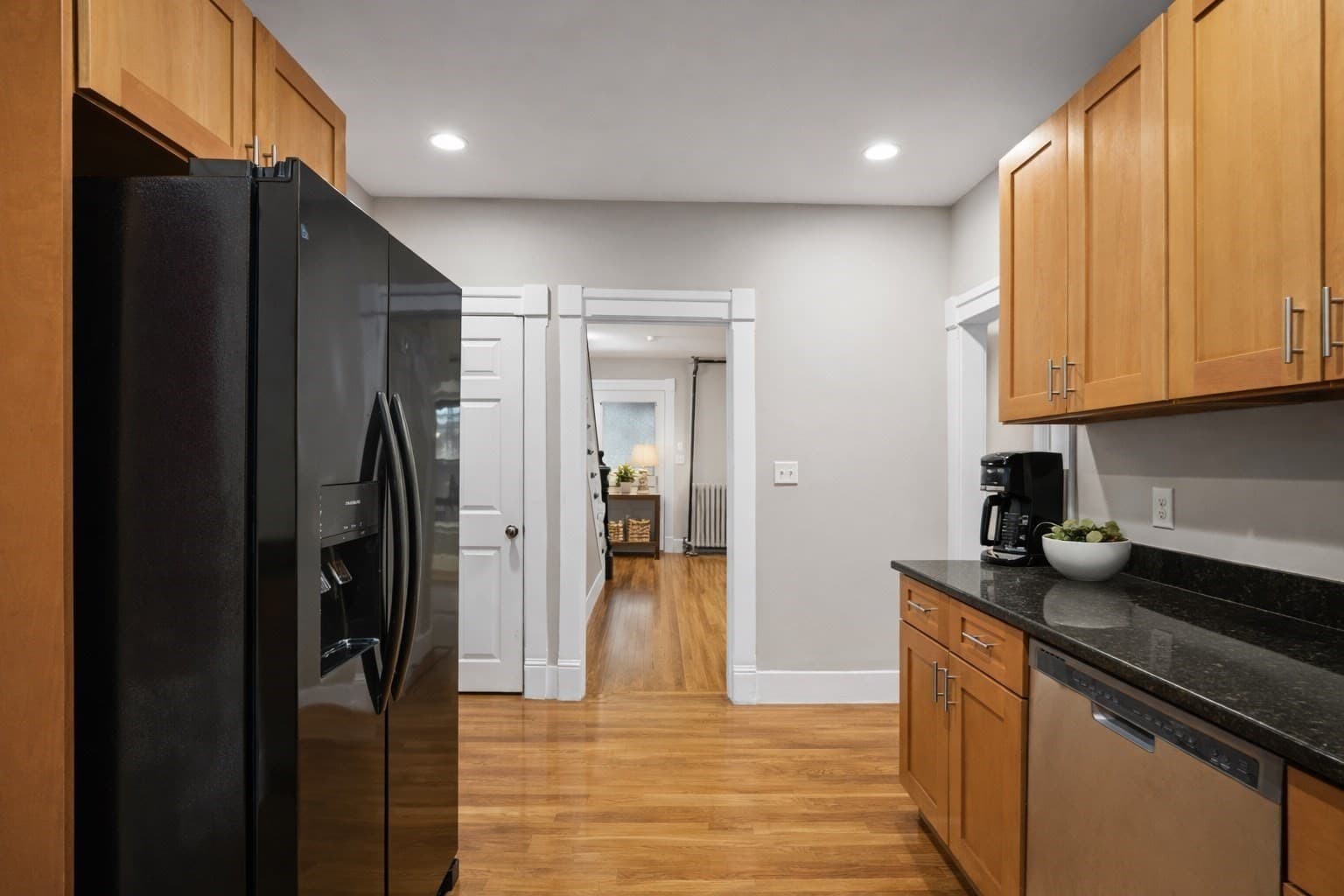 Single Family Residence at 7 Chadwick St, Worcester MA 01605, photo 2 of 40