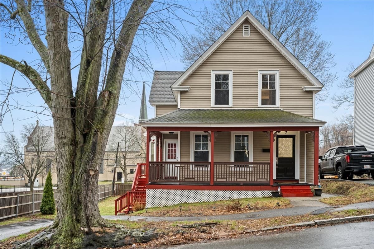 7 Chadwick St, Worcester MA 01605