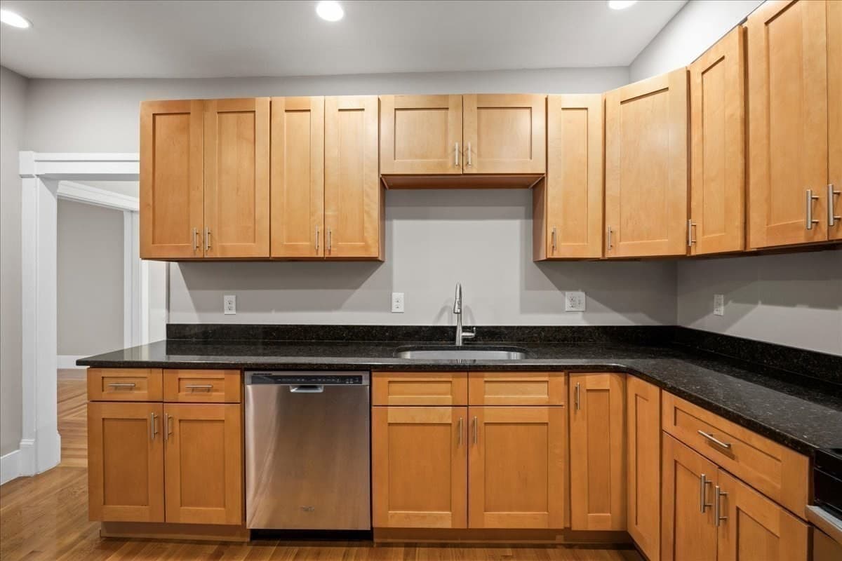 Single Family Residence at 7 Chadwick St, Worcester MA 01605, photo 11 of 40