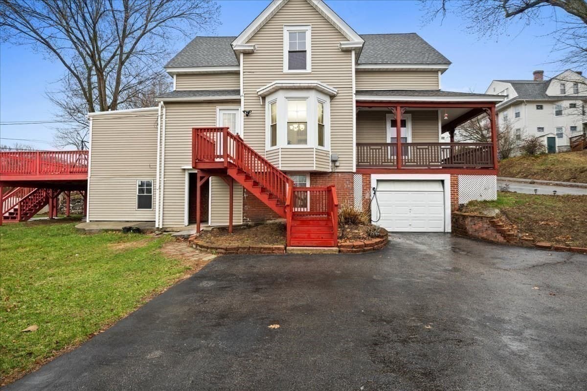 Single Family Residence at 7 Chadwick St, Worcester MA 01605, photo 35 of 40