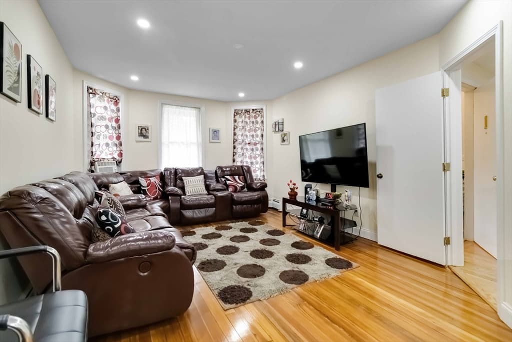 10 Beach Rd # 1, Winthrop MA 02152 photo 3