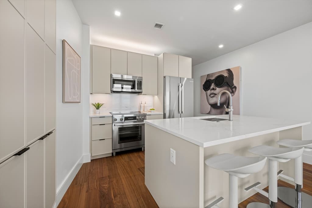 Condominium at 1515 Commonwealth Ave # 508, Boston MA 02135, photo 5 of 42