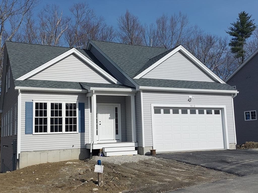 20B Crownshield, Uxbridge MA 01569