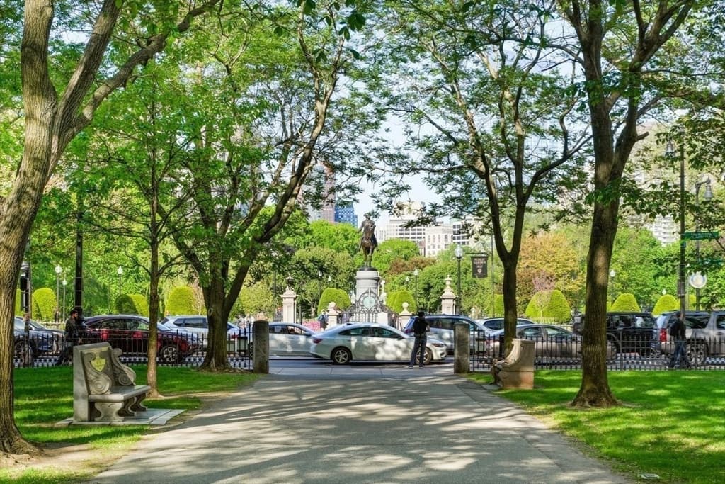 Condominium at 2 Commonwealth Ave # 14B, Boston MA 02116, photo 14 of 22