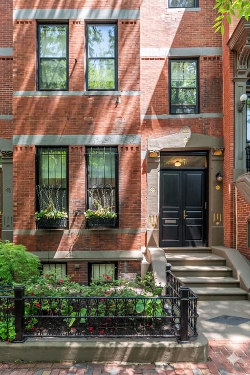 13 Wellington St, Boston MA 02118