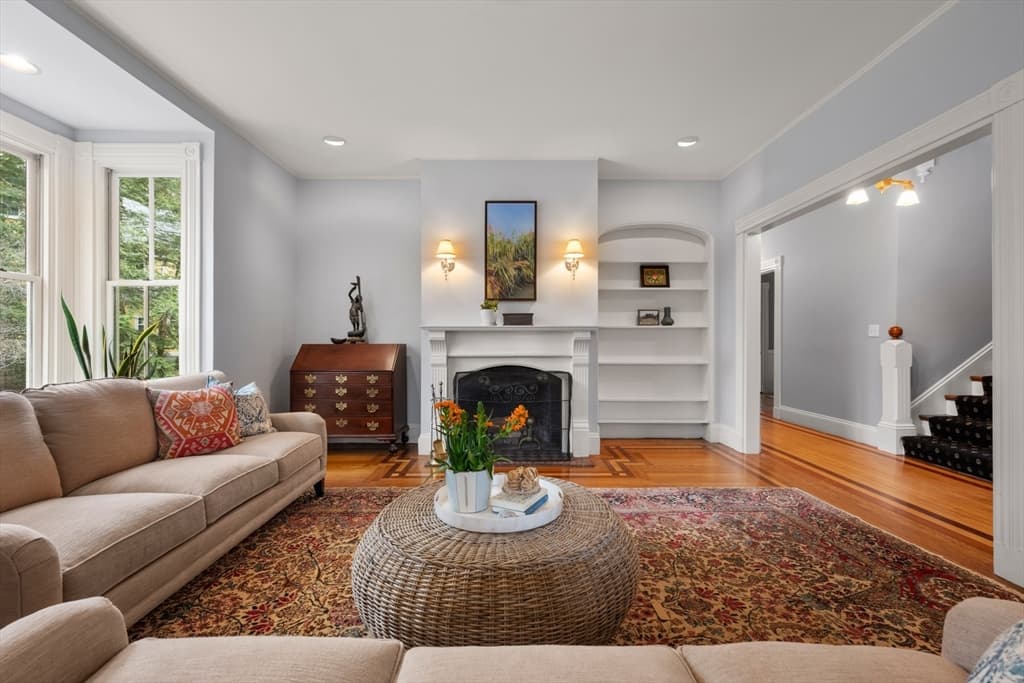 213 School St, Milton MA 02186 photo 4