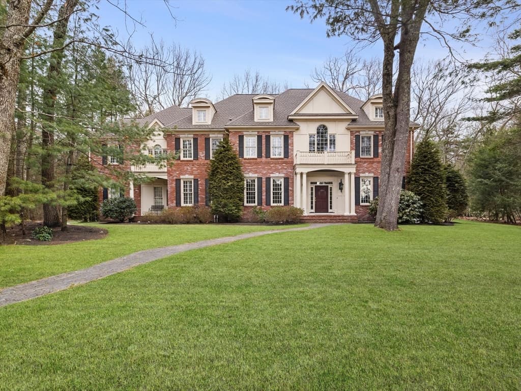 Single Family Residence at 14 Old Hickory Path, Westborough MA 01581, Westborough, photo 2 of 42