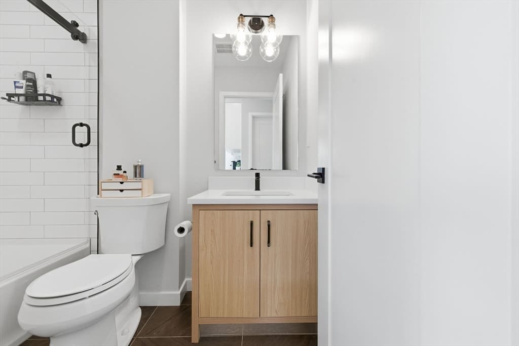 Condominium at 457 West Broadway # 506, Boston MA 02127, Boston, photo 20 of 37
