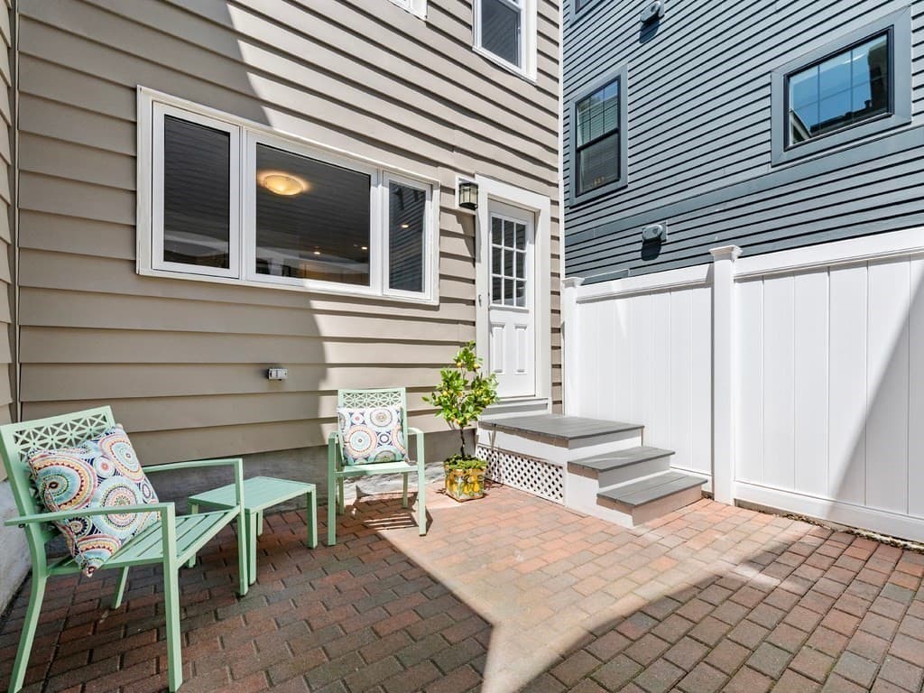 Single Family Residence at 18R Polk Street, Boston MA 02129, Boston, photo 3 of 19