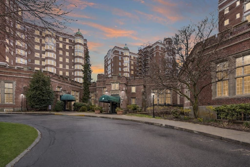 Condominium at 20 Chapel St # B309, Brookline MA 02446, photo 27 of 39